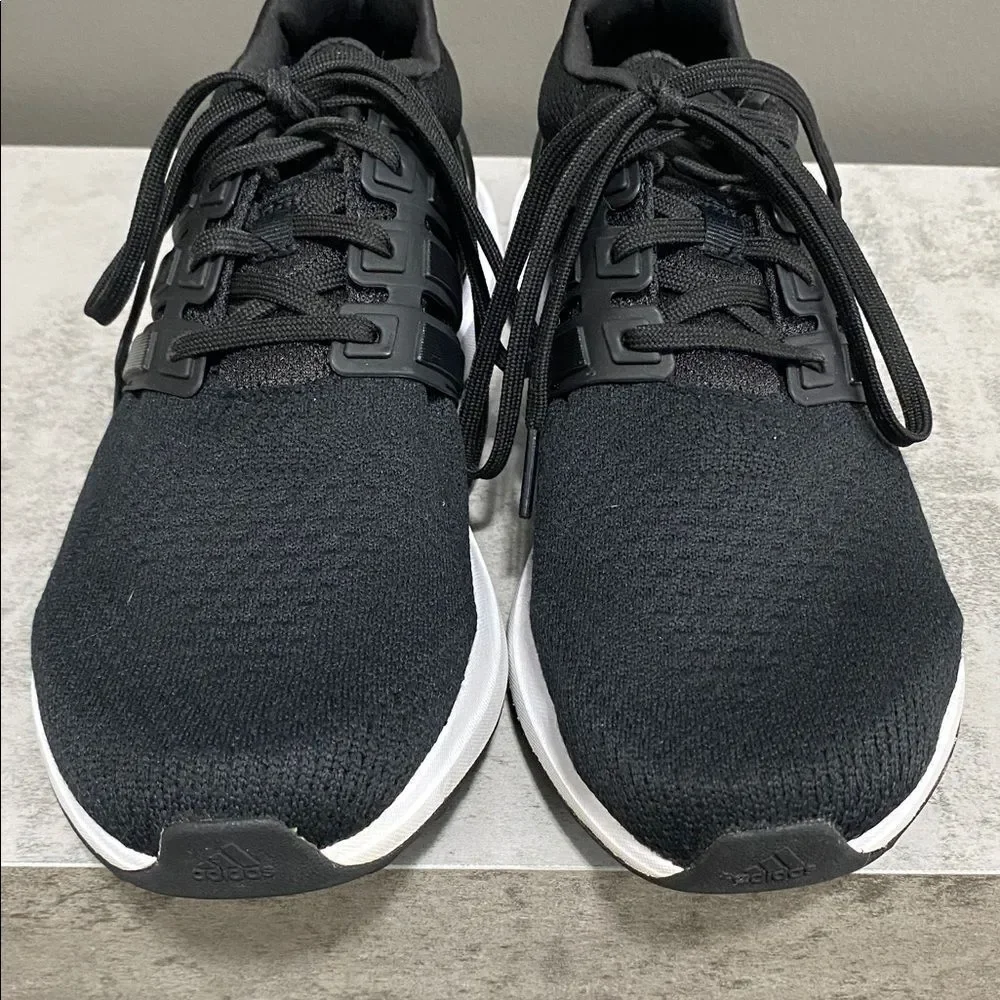 Adidas Bounce Black and White Athletic Shoes Mens 7.5 Women’s 9